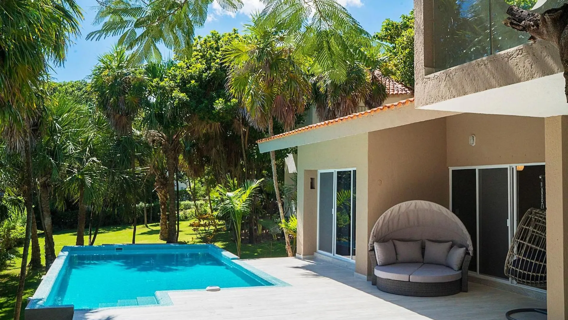 3Br Casa Matuk I Steps From Spectacular Beach I Private Pool Playa del Carmen Holiday home